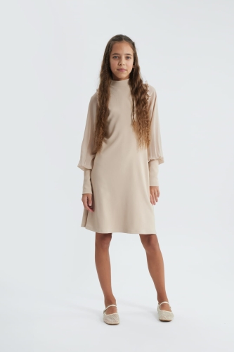 sukienka luna, sukienka dziewczęca, polski producent, odzież dziecięca, hurtownia internetowa, moda dziecięca, elegancka sukienka, szyfonowe rękawy, falbanki, beżowa sukienka